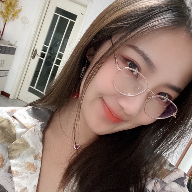 上辈子是个蛋糕盒