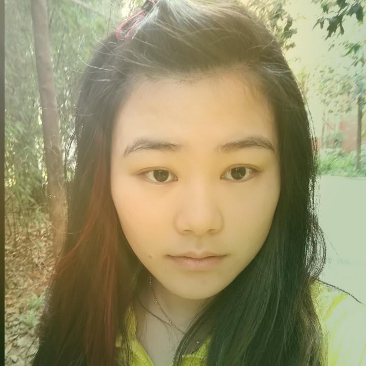水瓶座女孩