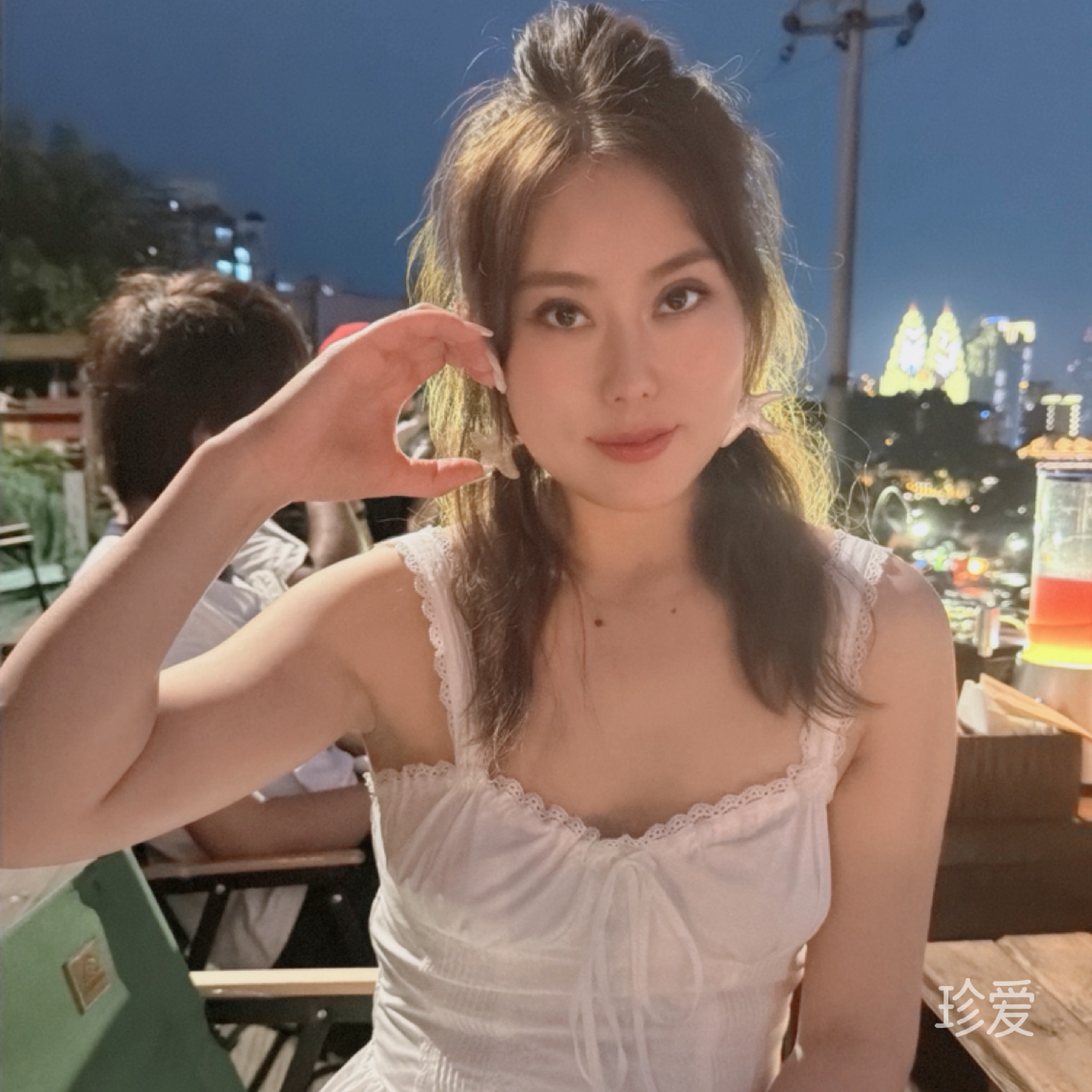 贪吃的猫