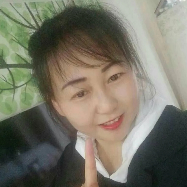 一杯涼了的熱水