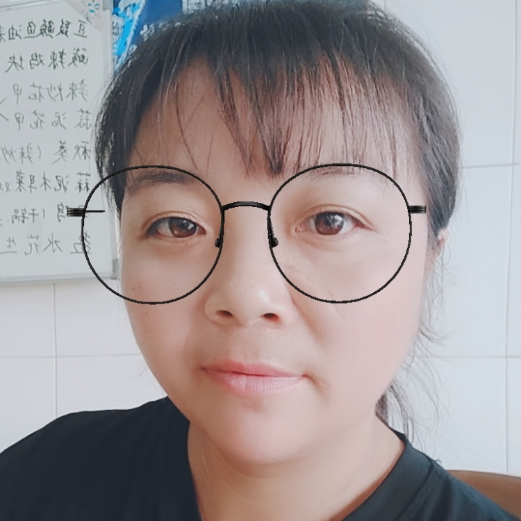 伤心的泪笑着流