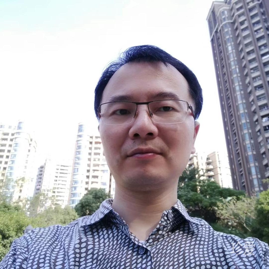 坐在一旁觀世界