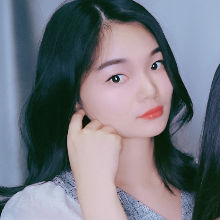 超爱甜筒小迷妹