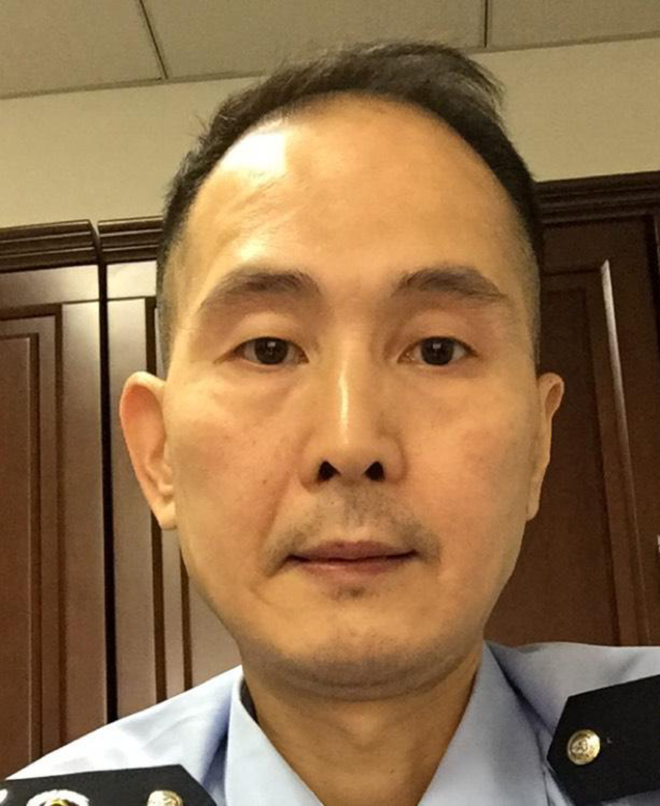 飛在風(fēng)里的紙灰機