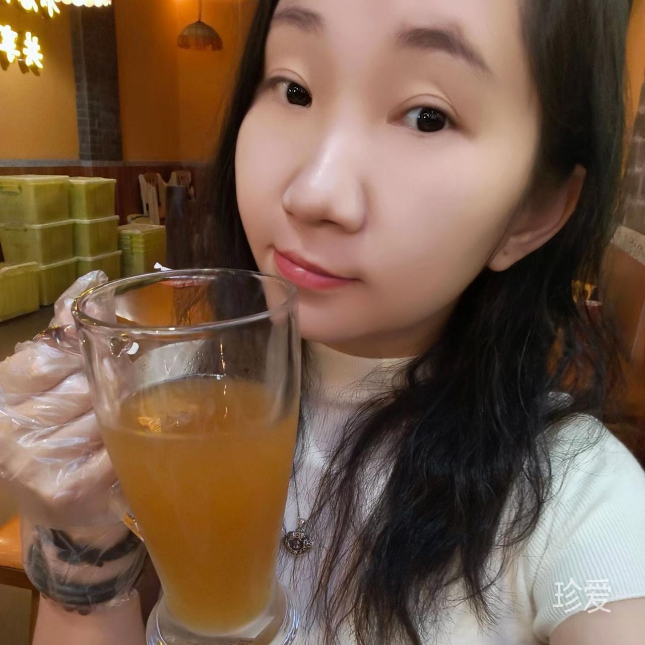 蓉颜似水