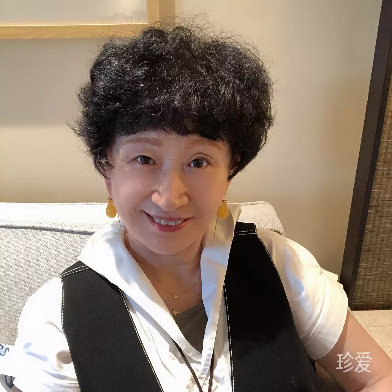 洁洁