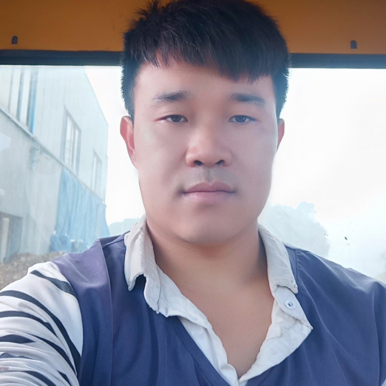 就叫我小溫好了