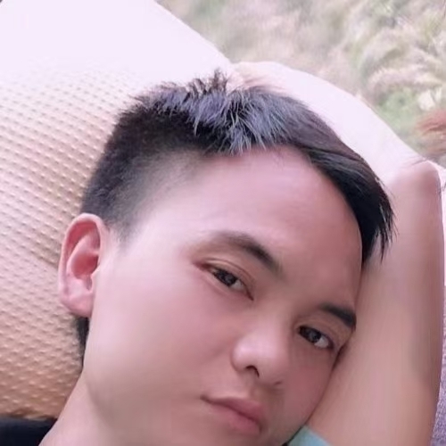 擁抱生活的哈士奇