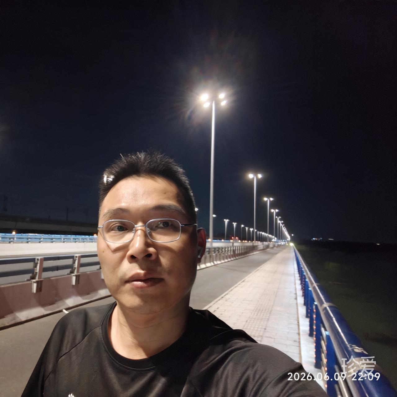 夜露而降