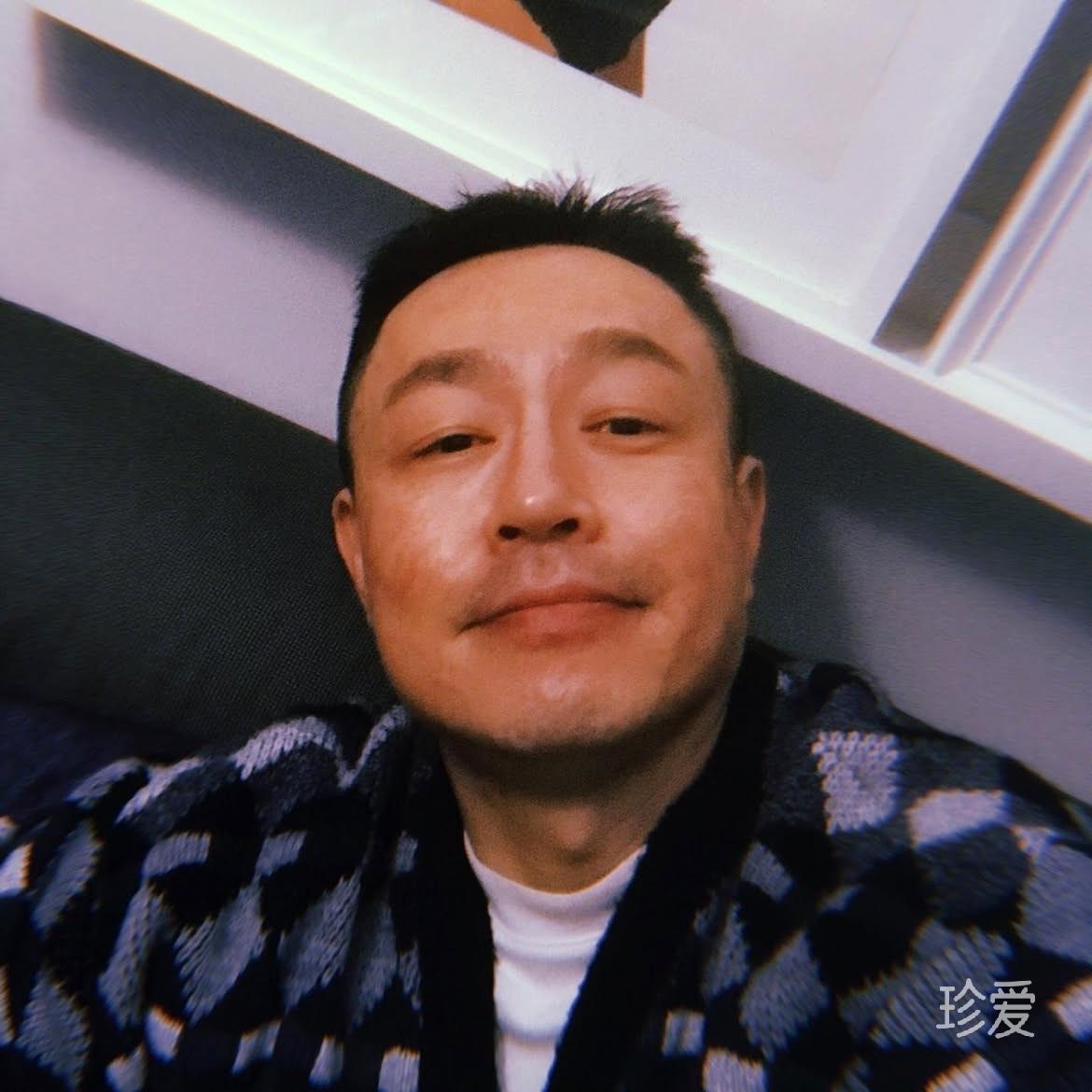 鲸鱼漫步