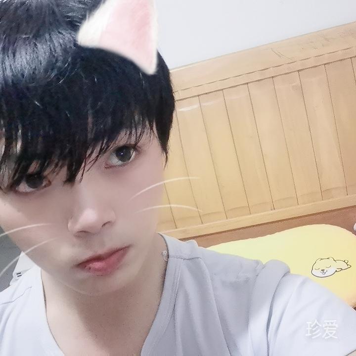 直男-浩浩戀愛腦