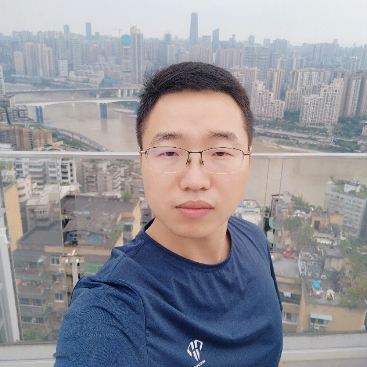 看世界的小男孩