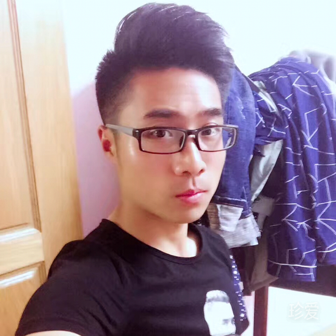 街边摆摊卖萌