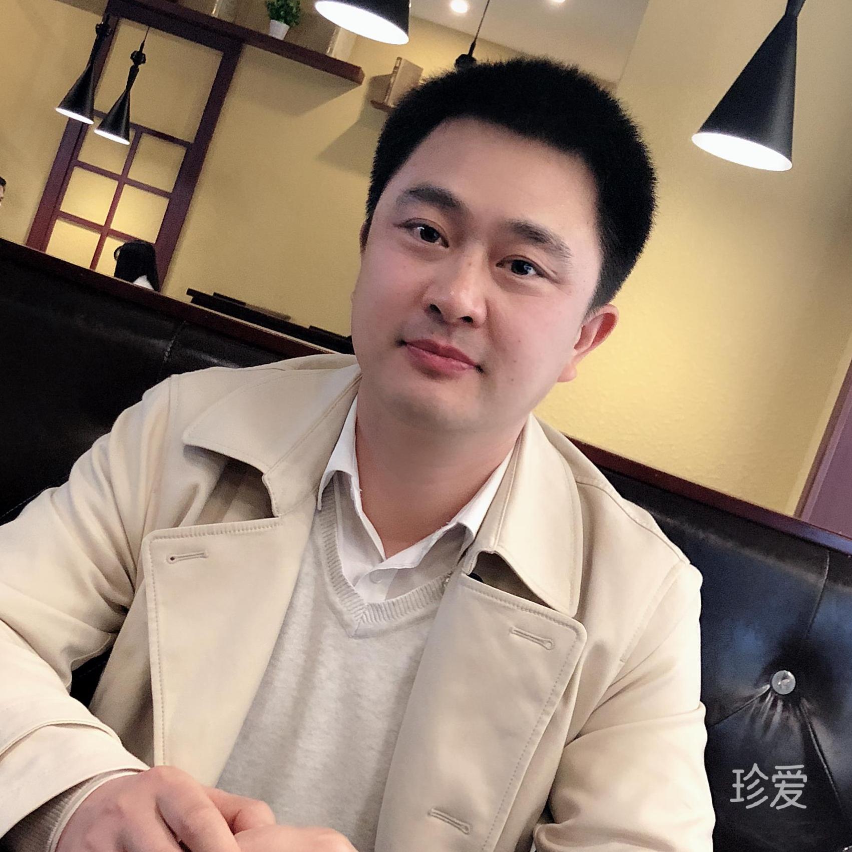 成熟穩(wěn)重陽光男