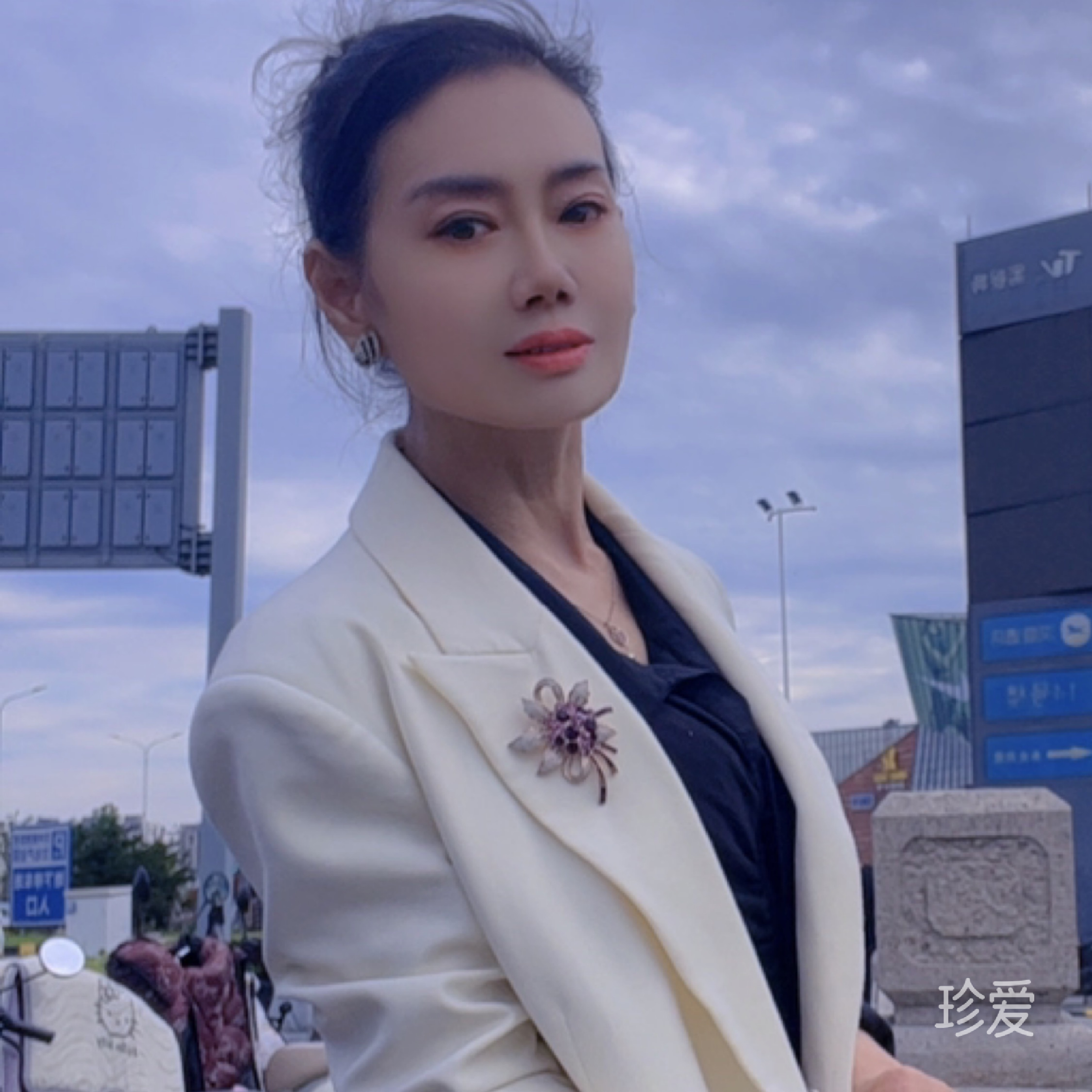 众里寻他千百度