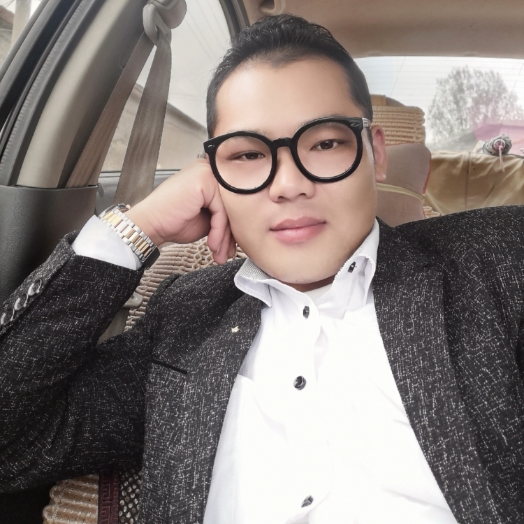 想和你一起牵手