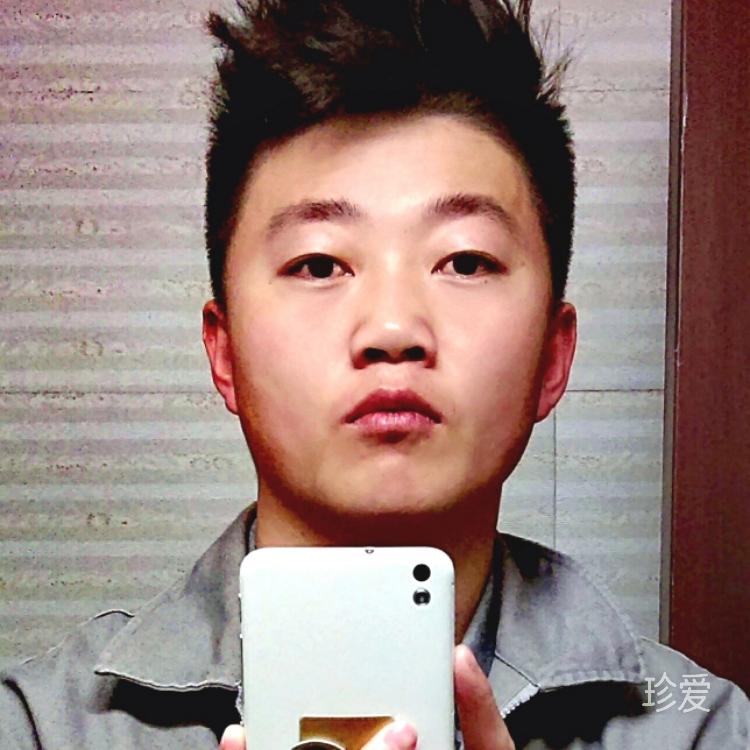 跑過快紅燈的路口