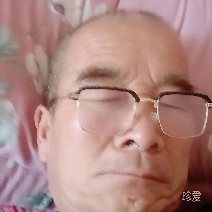 左手无名指