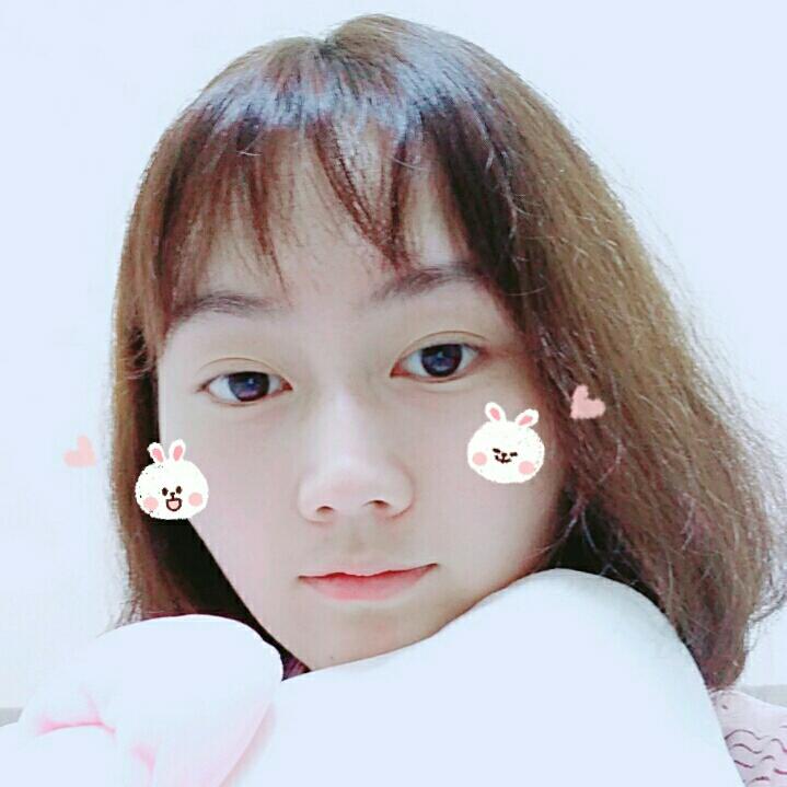 愛要抱抱的小丫頭