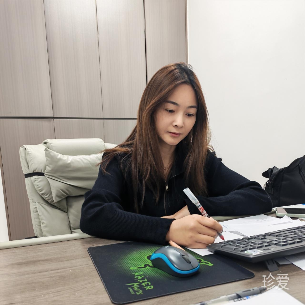 低调的小女人