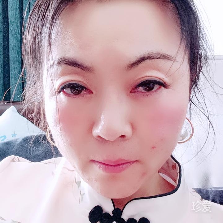 应该甜美的笑了