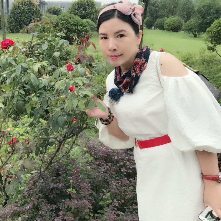 厚德载爱