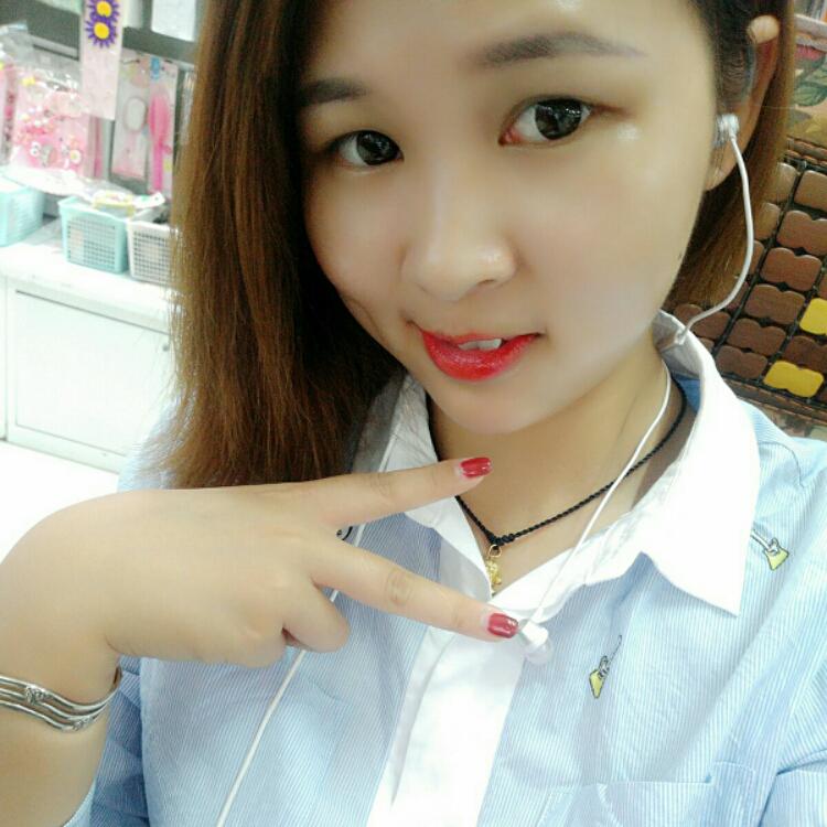 笑颜如花的女子