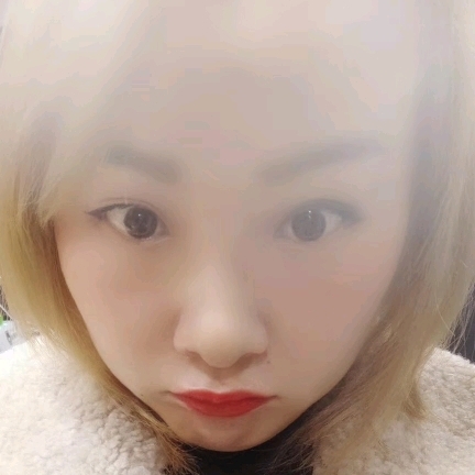 放風(fēng)箏的女孩子