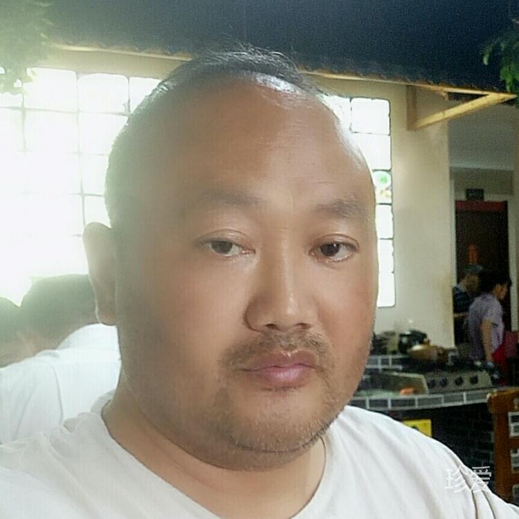 长江边的大男孩