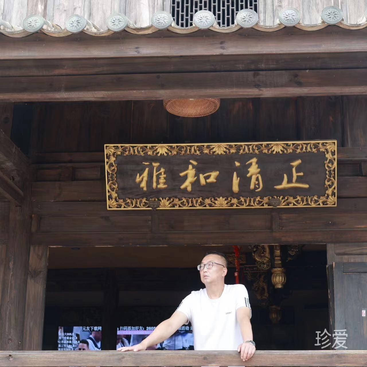 世间行人