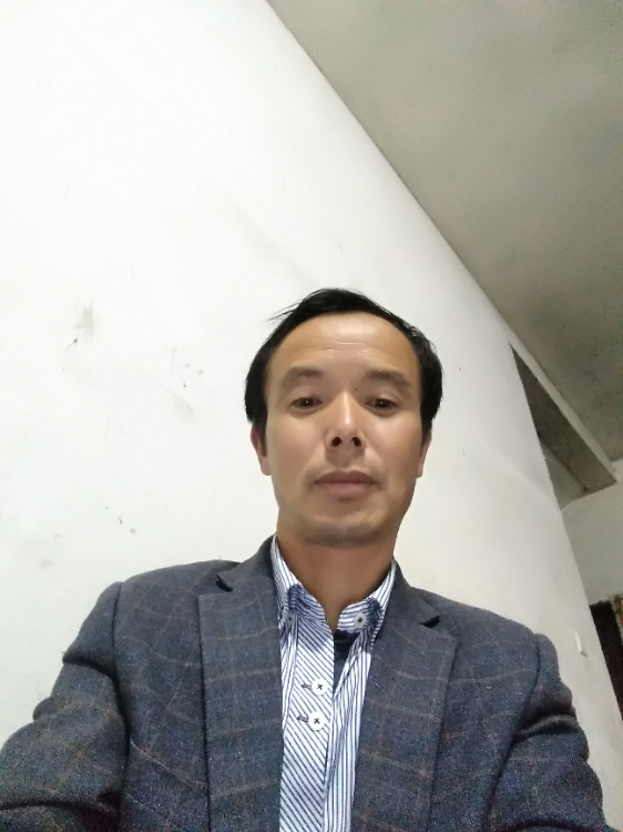 在風(fēng)中漂流