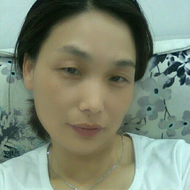 傳統(tǒng)純真的女人