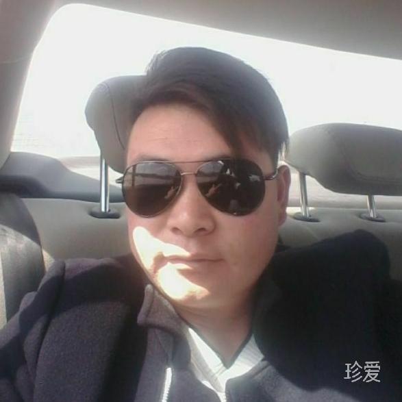 微笑的苗条