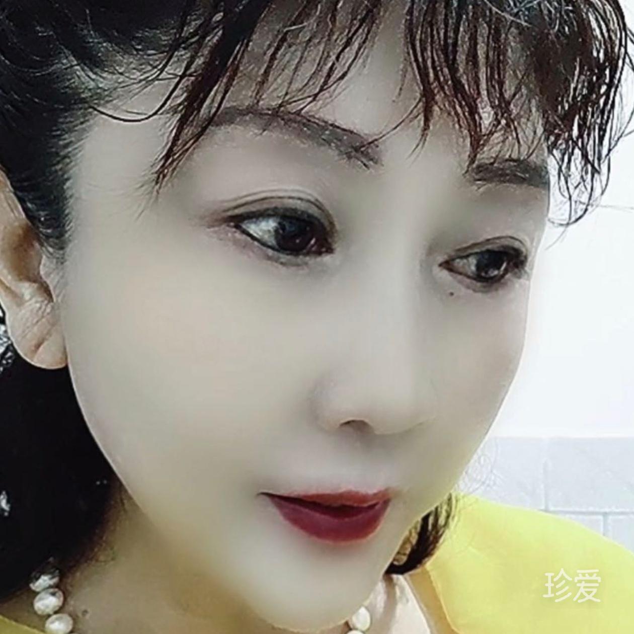 水汪汪女人