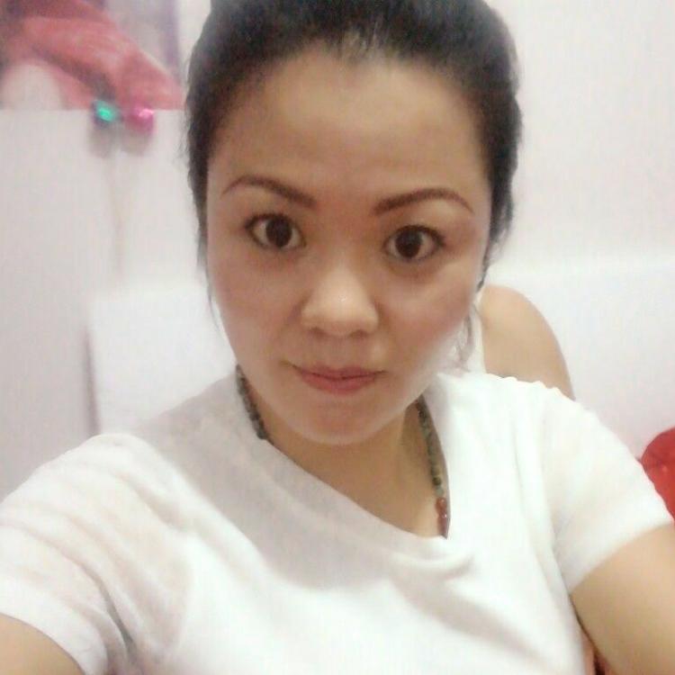 堅(jiān)強(qiáng)的小女人