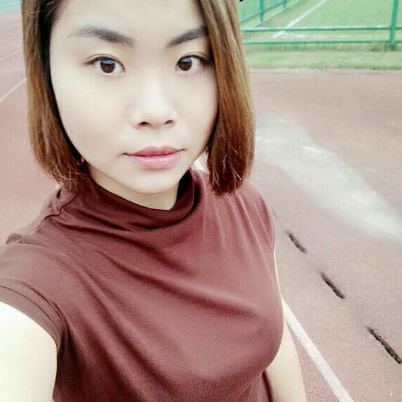 天空微藍(lán)心微涼