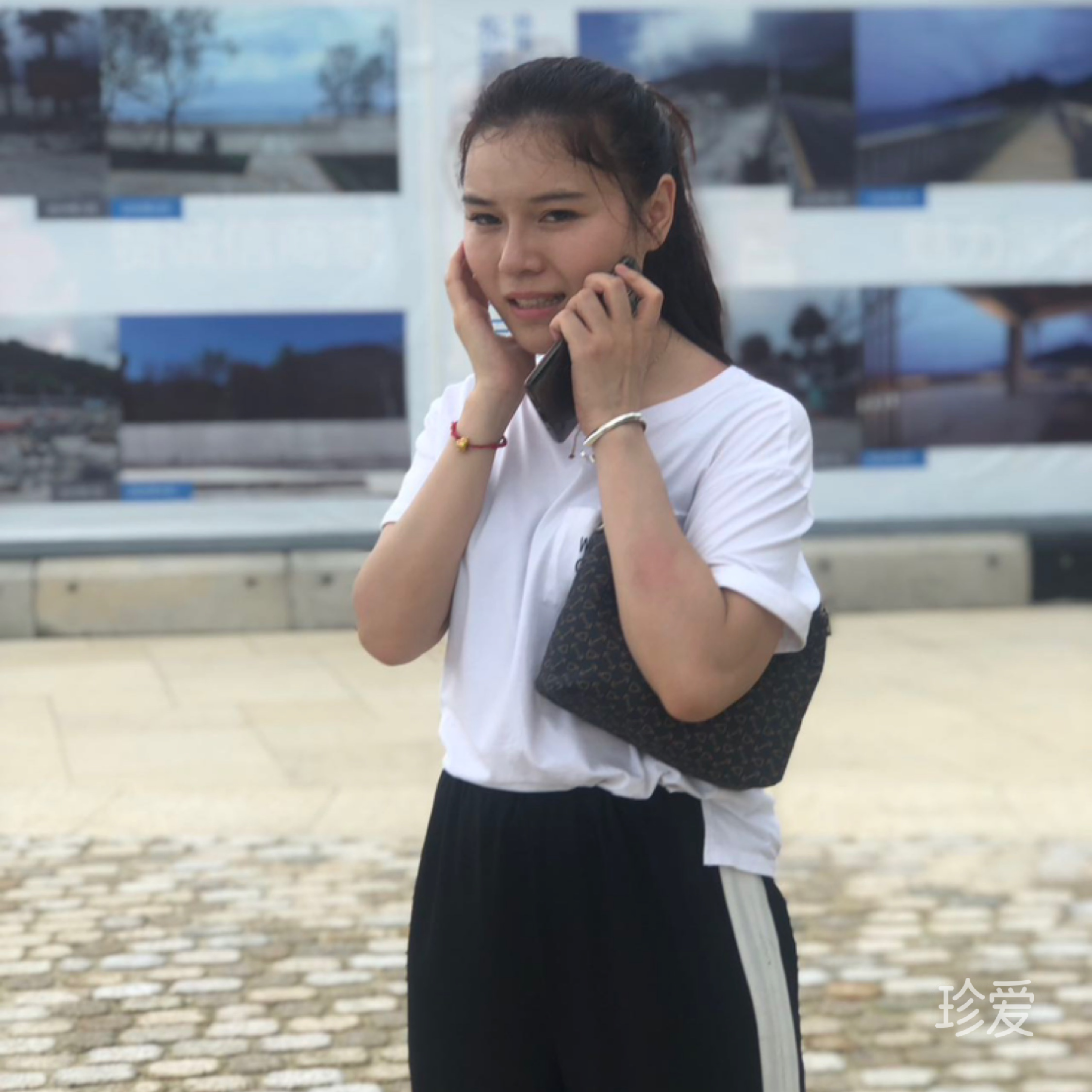 東航乘務(wù)員周韻