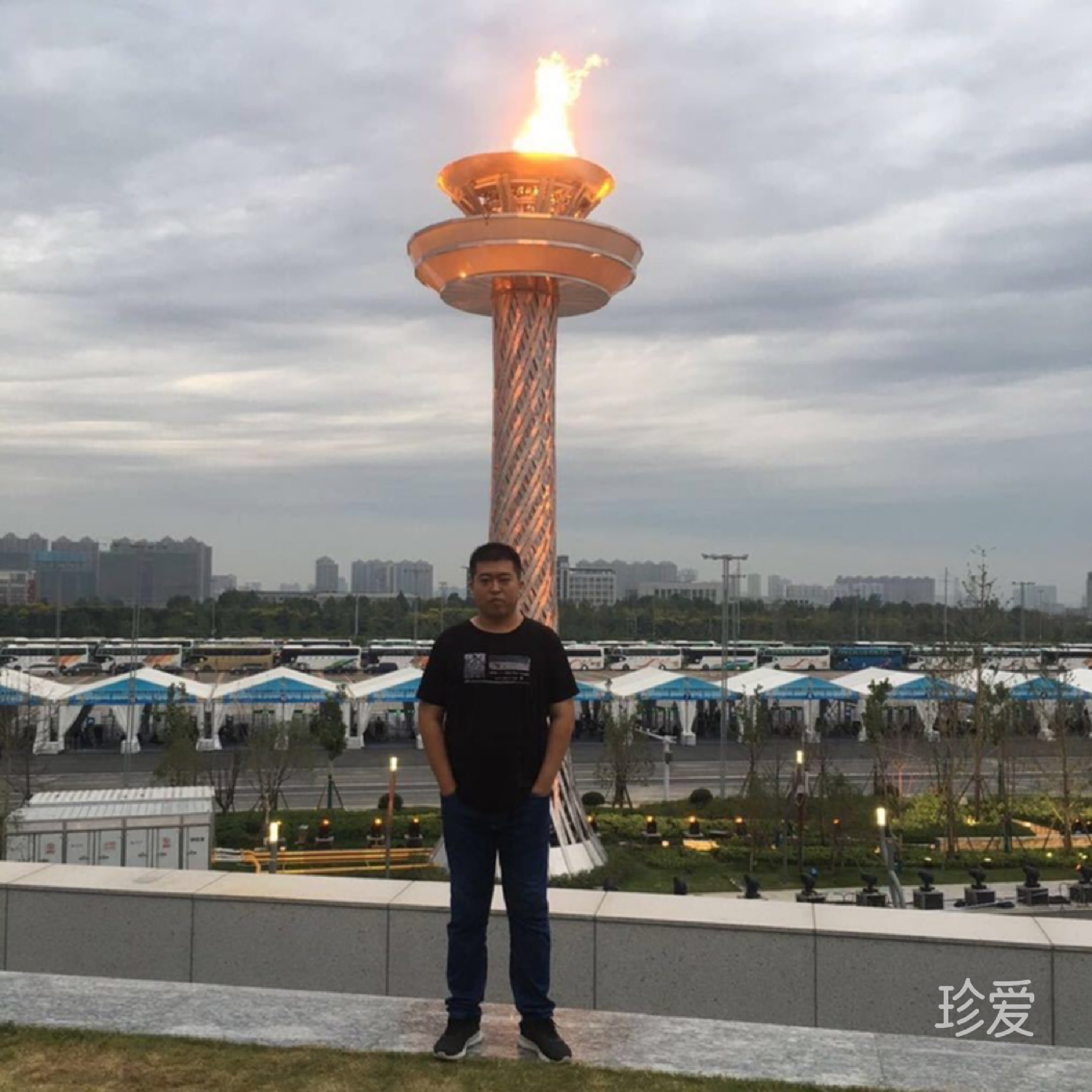 做個(gè)低調(diào)的孩子