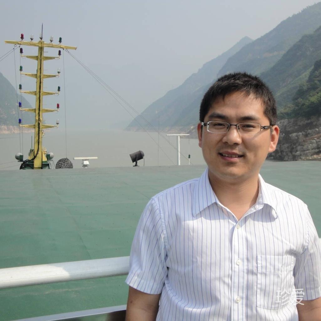 坐着等待你的到来