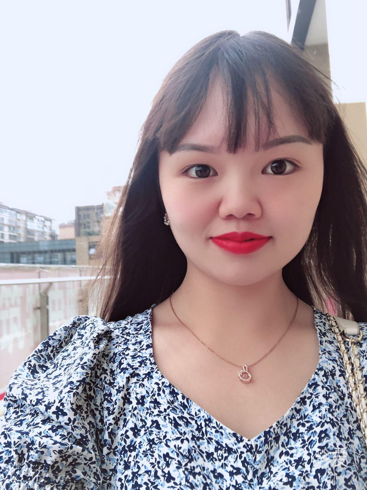 精致女人豬豬女孩