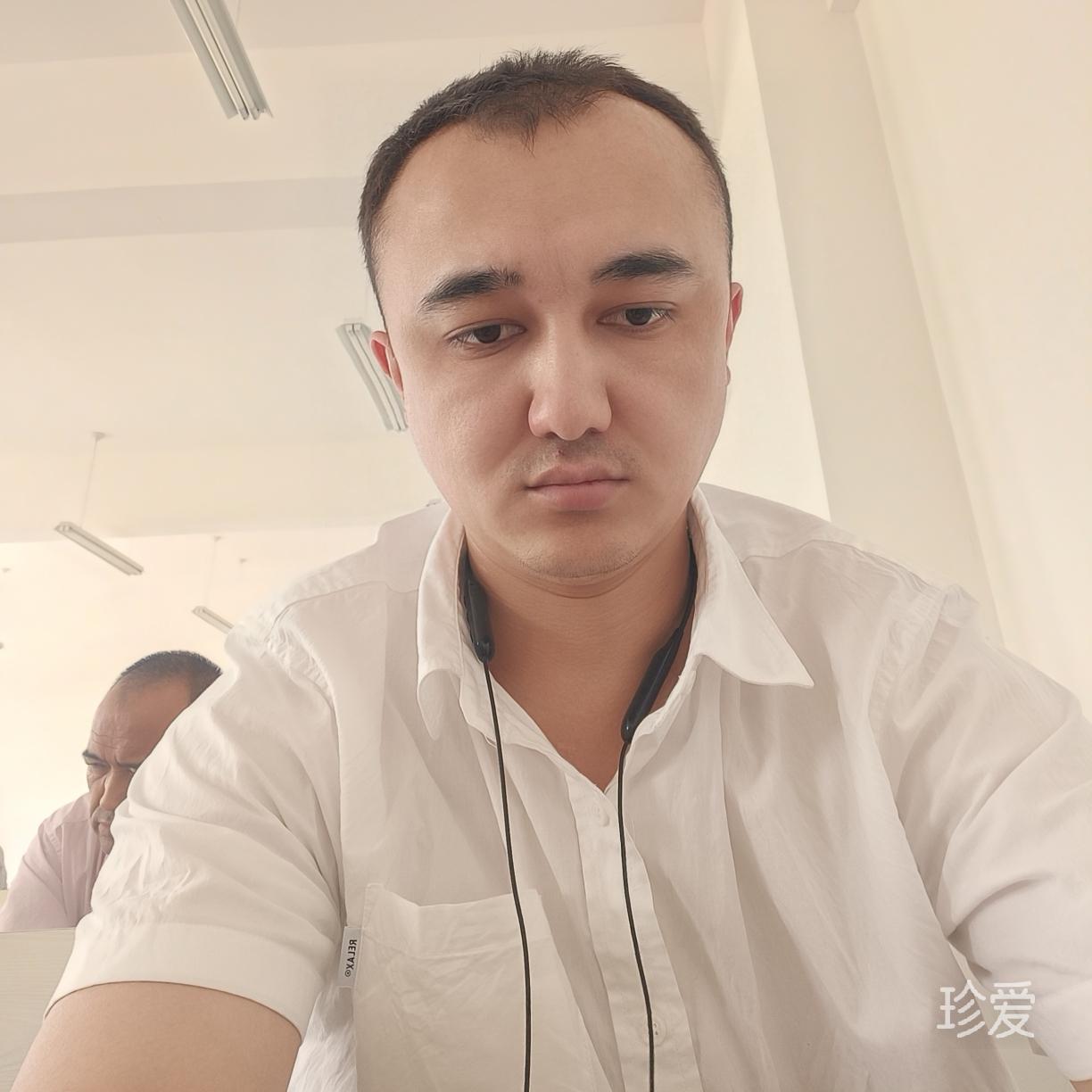 携手走过春夏秋冬