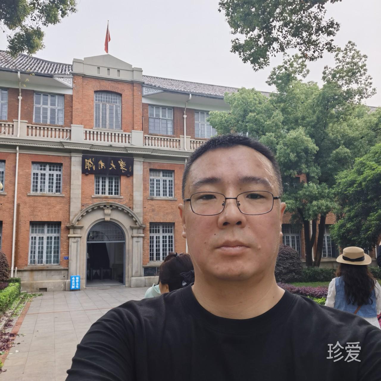 酒逢知己一瓶倒