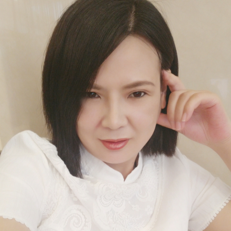 传统纯真的女人