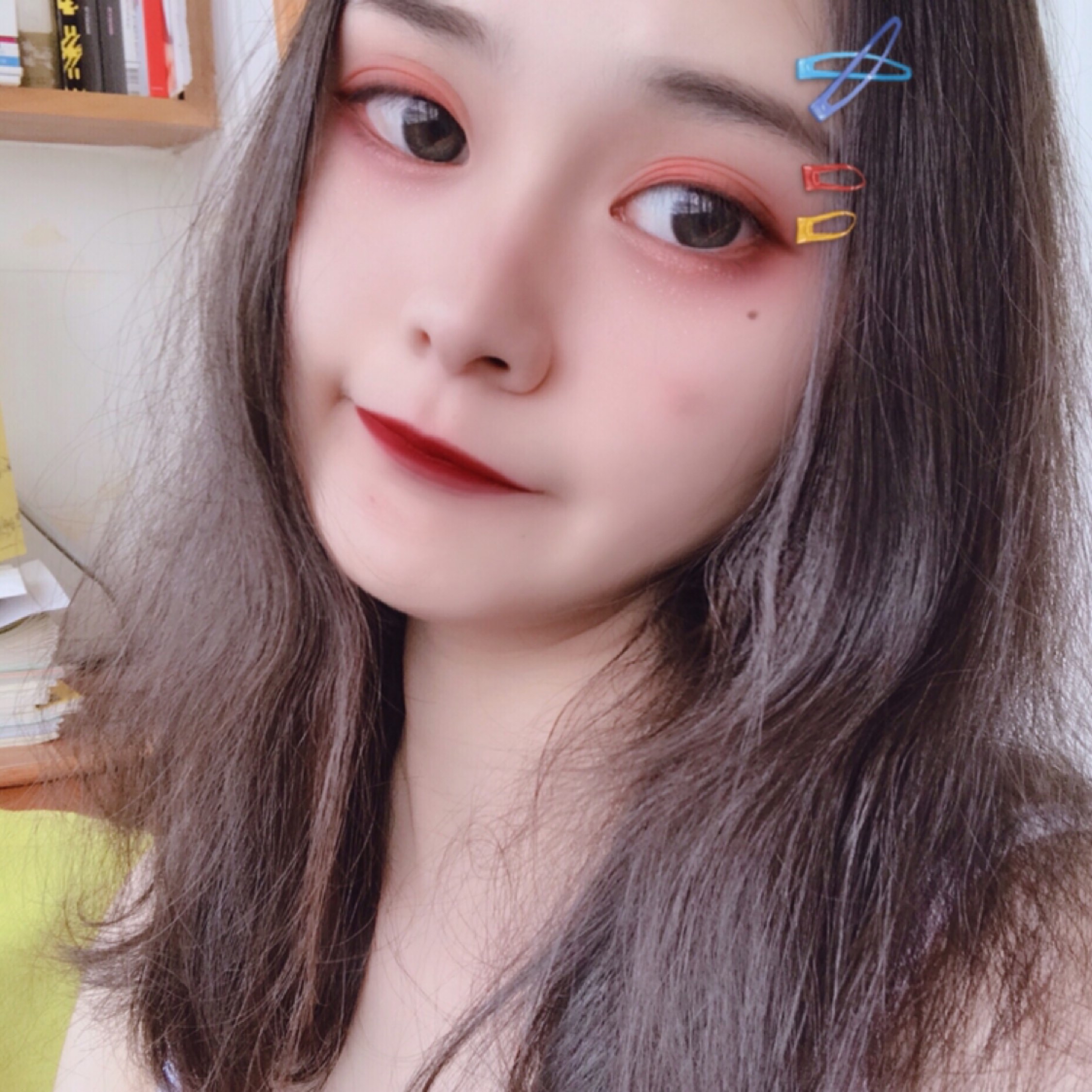 小璐爱吃柚子