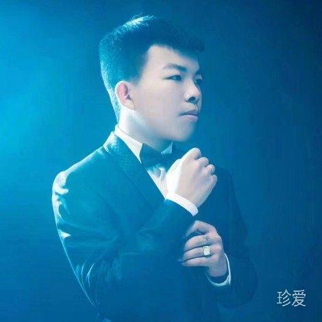 笑嘆紅塵負我心