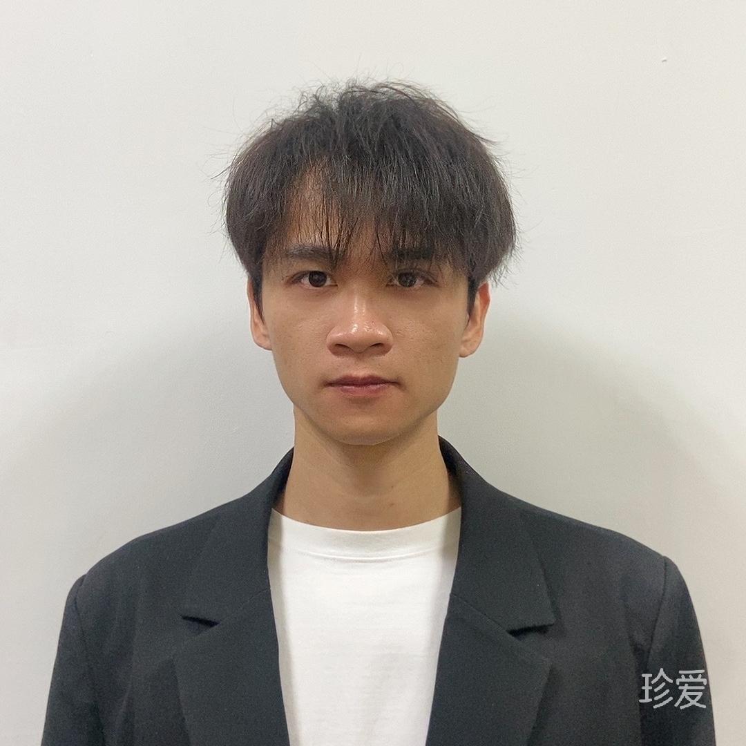 化身大鱼的少年