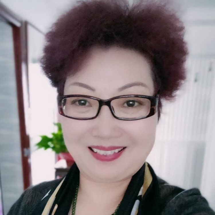 爱喝白咖啡的女人