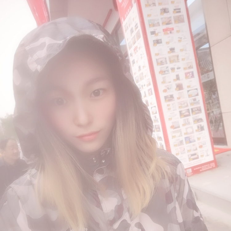 哭紅的雙眼沒人知道