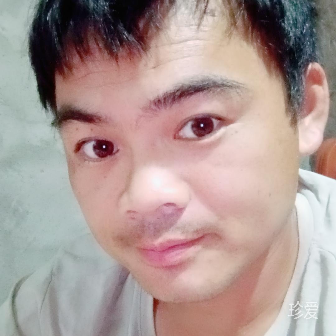 想和你一起牵手手