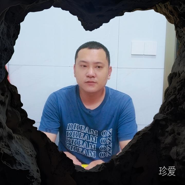 左手抓緊右手